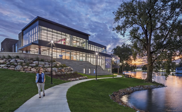 The Achatz Hall of Science and John and Toni Murray Research Center